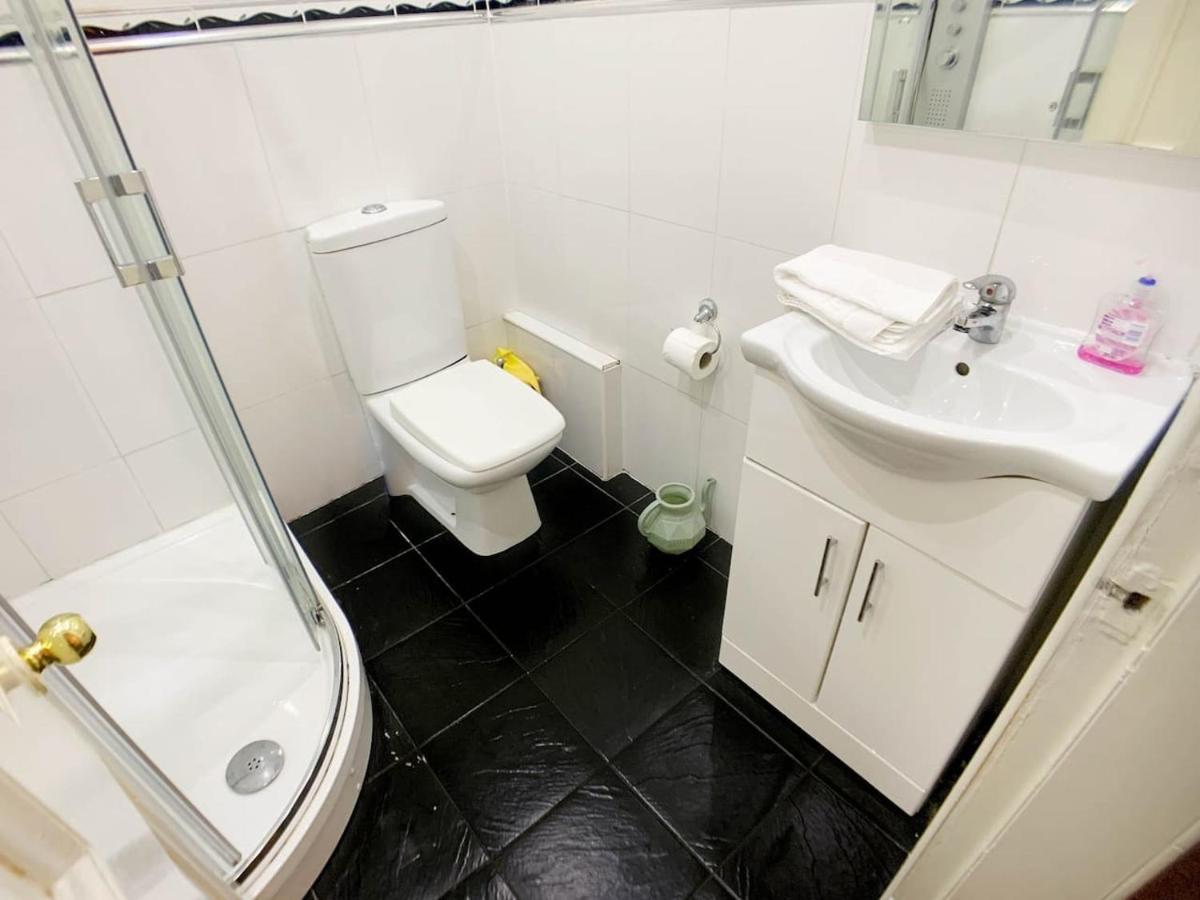 Large Glasgow South Family Home - Free Parking Esterno foto