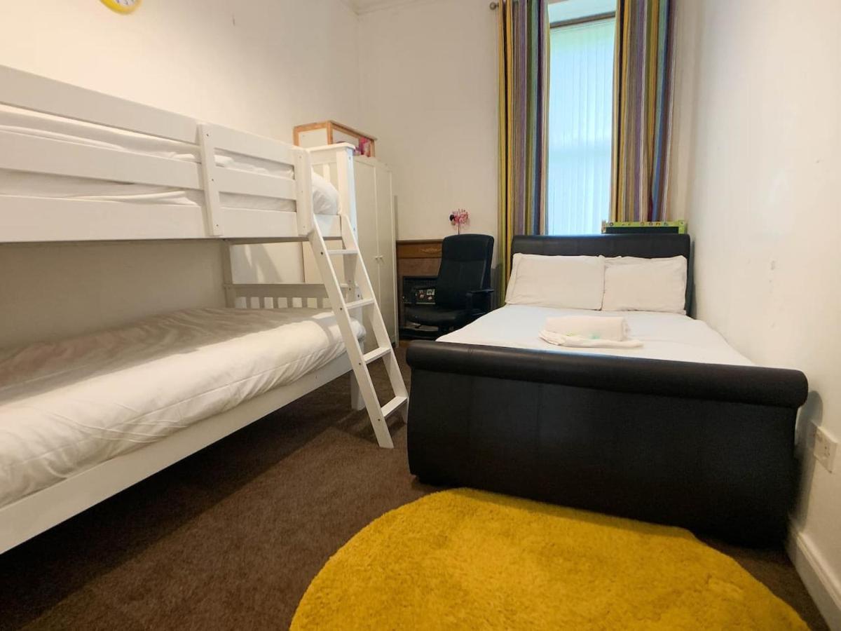 Large Glasgow South Family Home - Free Parking Esterno foto
