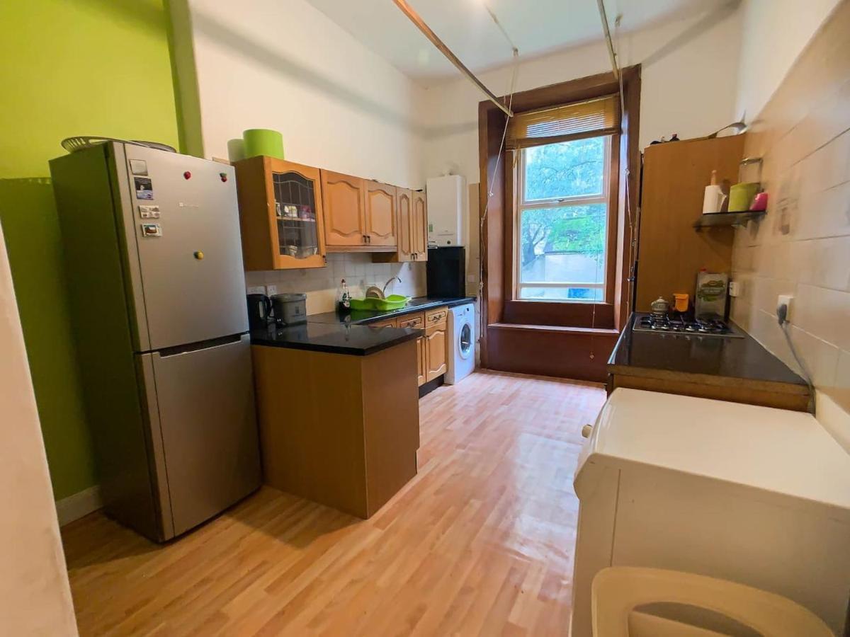 Large Glasgow South Family Home - Free Parking Esterno foto