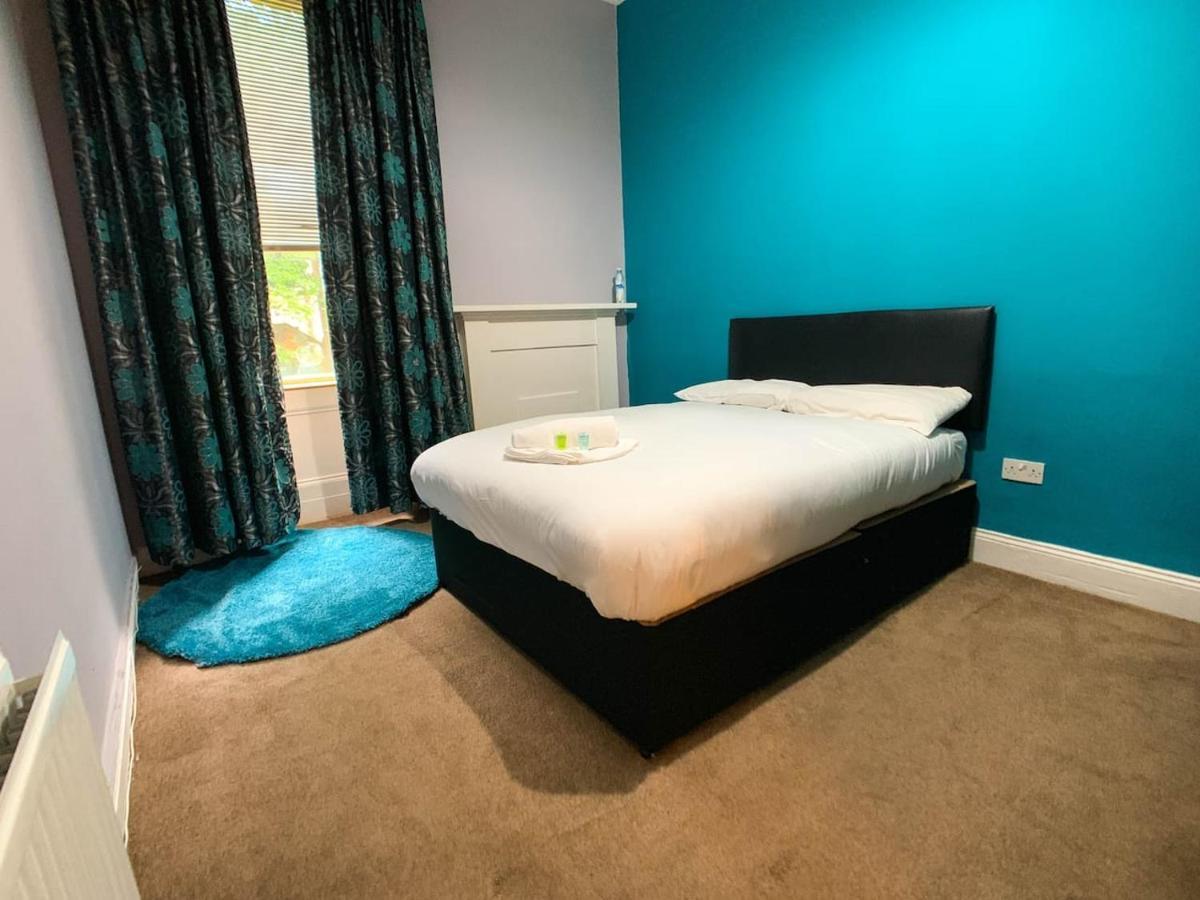 Large Glasgow South Family Home - Free Parking Esterno foto